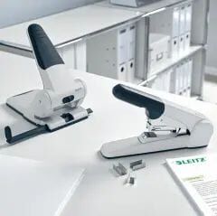Leitz Ekstra Güçlü Zımba Makinesi Gri - 60 Sayfa
