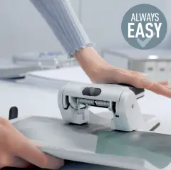 Leitz 65 Sayfa Kapasiteli Delgeç -  Kırmızı