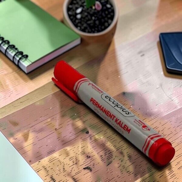 Penmark Ecoplus Permanent Marker Kalem Kesik Uç Kırmızı Hs1201-03