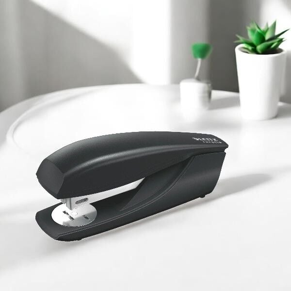 Leitz Recycle Nexxt Zımba Makinesi 30 Sayfa Siyah (5604-95)